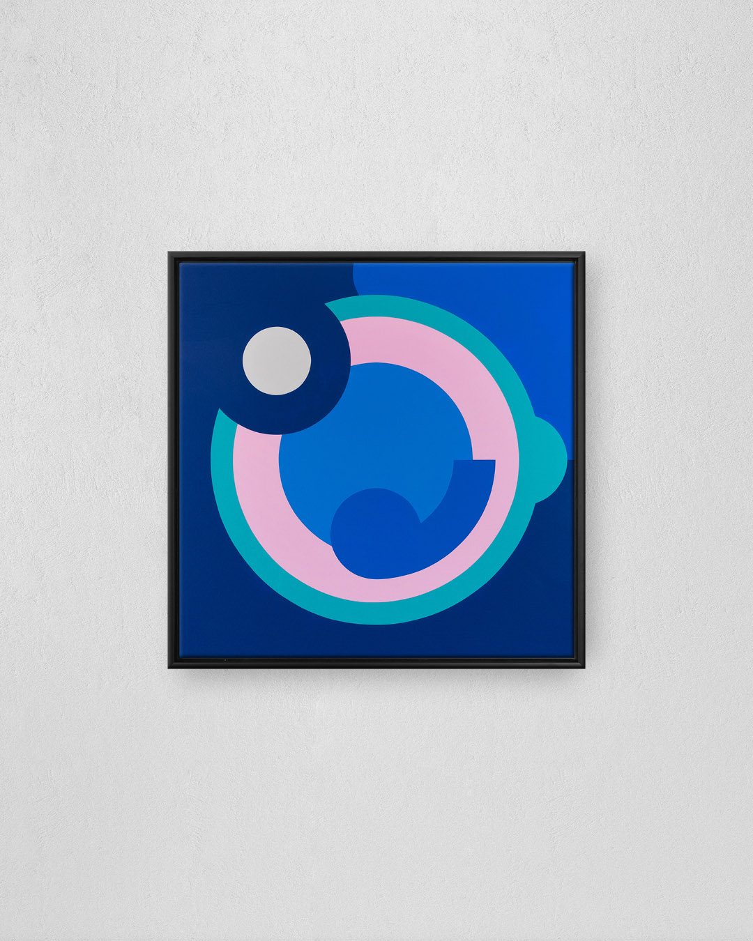 Divided circles, completed in 2019 with acrylic paints on a 70 x 70 cm canvas.