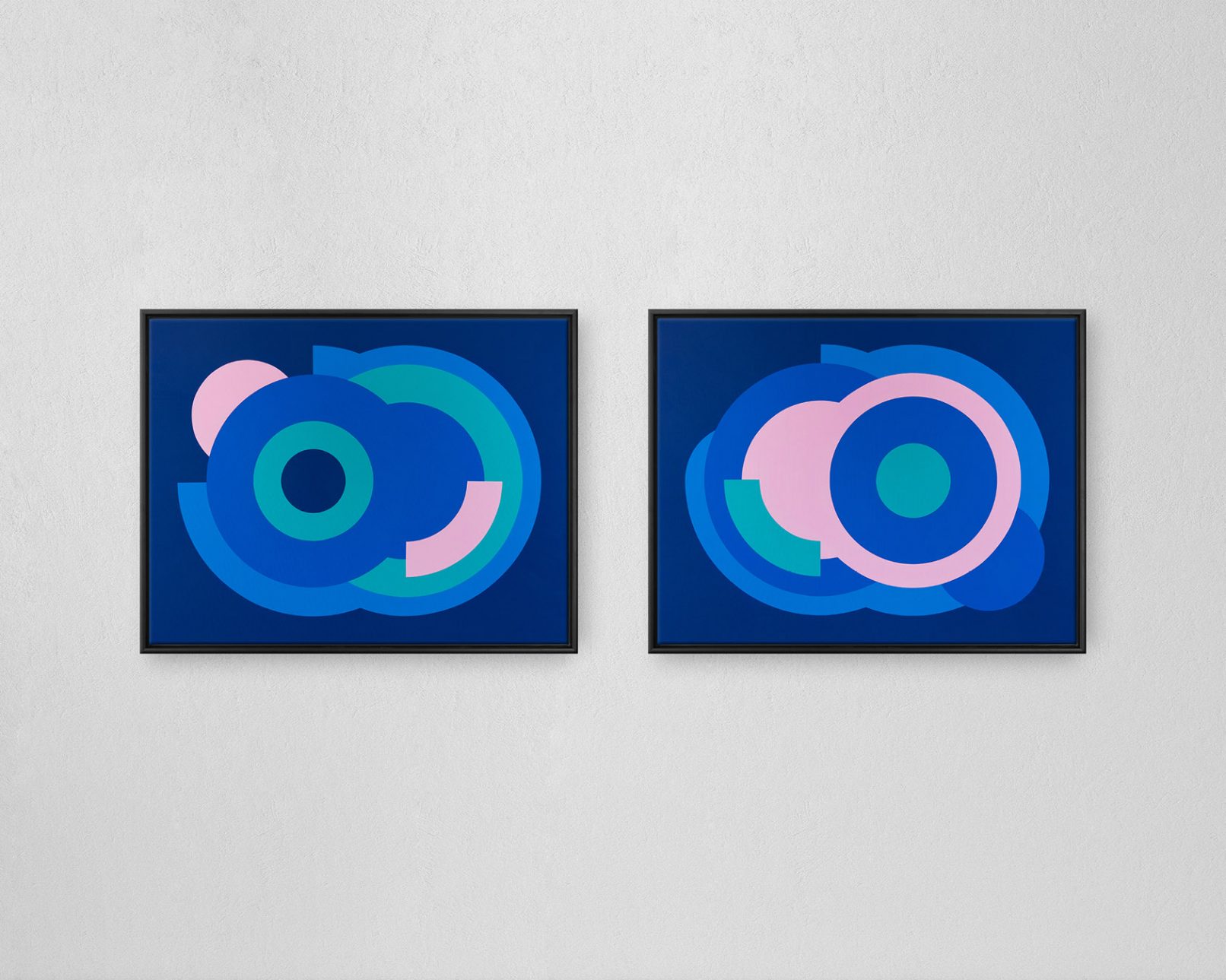Divided circles, completed in 2019 with acrylic paints on a 90 x 70 cm canvas.