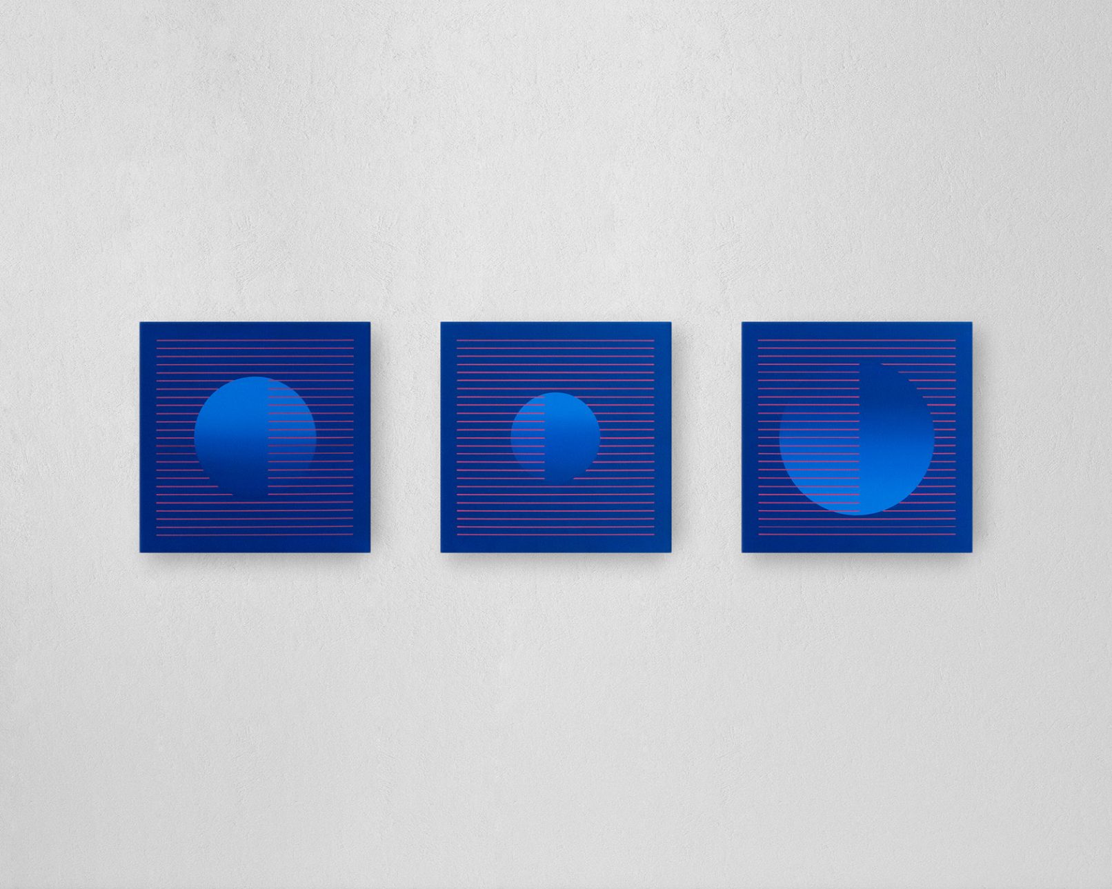 Circle with gradient and parallel lines, completed in 2019 with acrylic paints and markers on a 50 x 50 cm canvas.