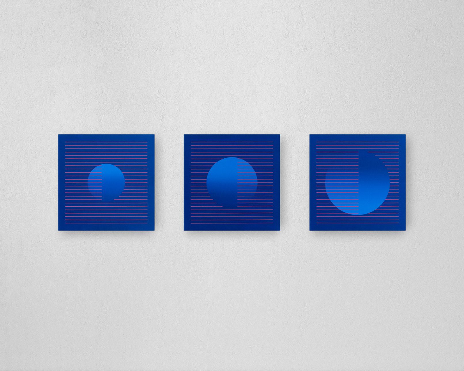 Circle with gradient and parallel lines, completed in 2019 with acrylic paints and markers on a 50 x 50 cm canvas.